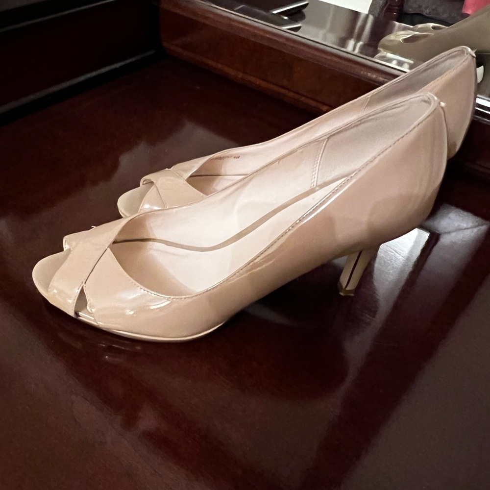 Cole Haan Nude Heels 8B